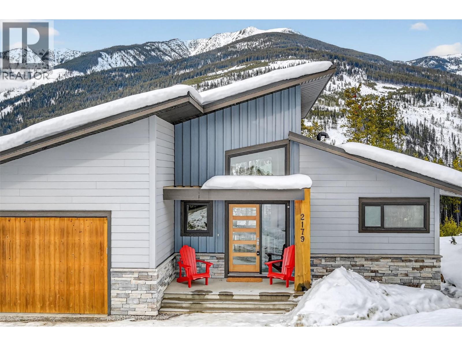 2179 Trappers Way, Panorama