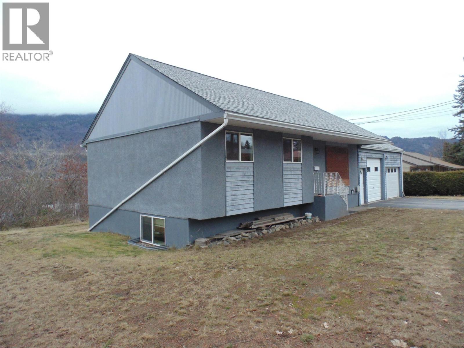 3409 5th Avenue, Castlegar