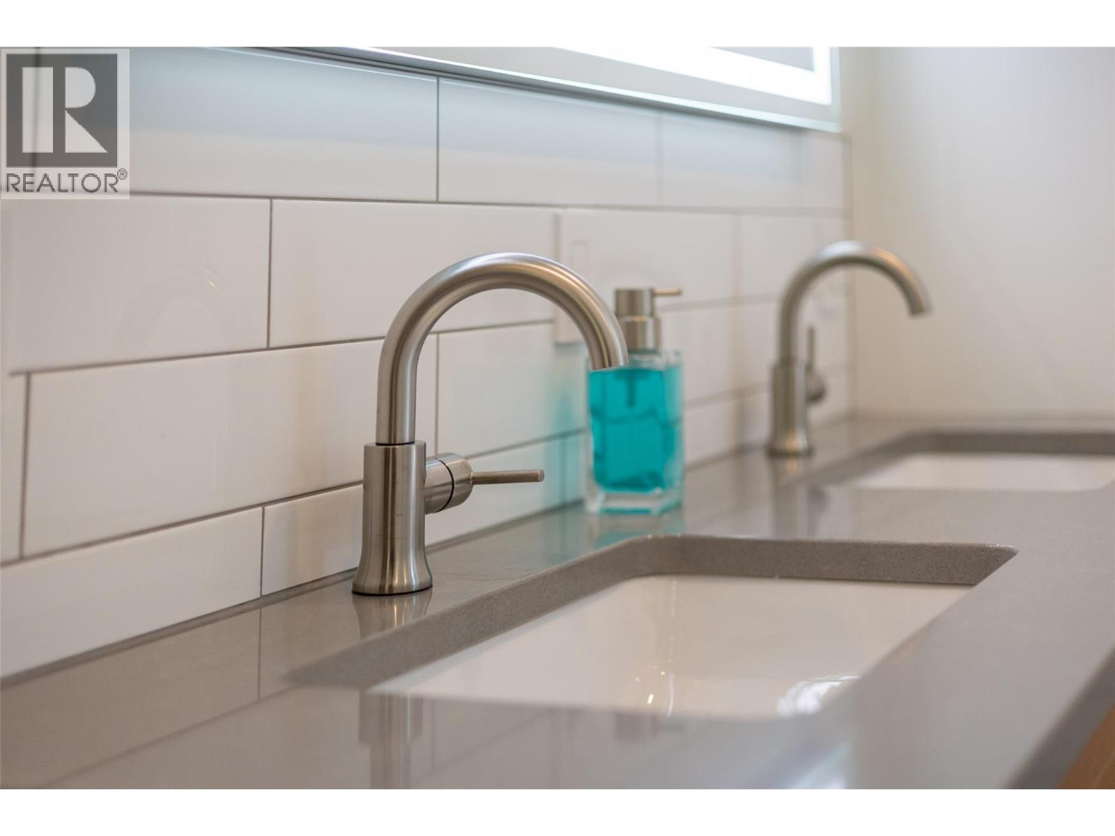 2 Piedmont Drive, Fernie