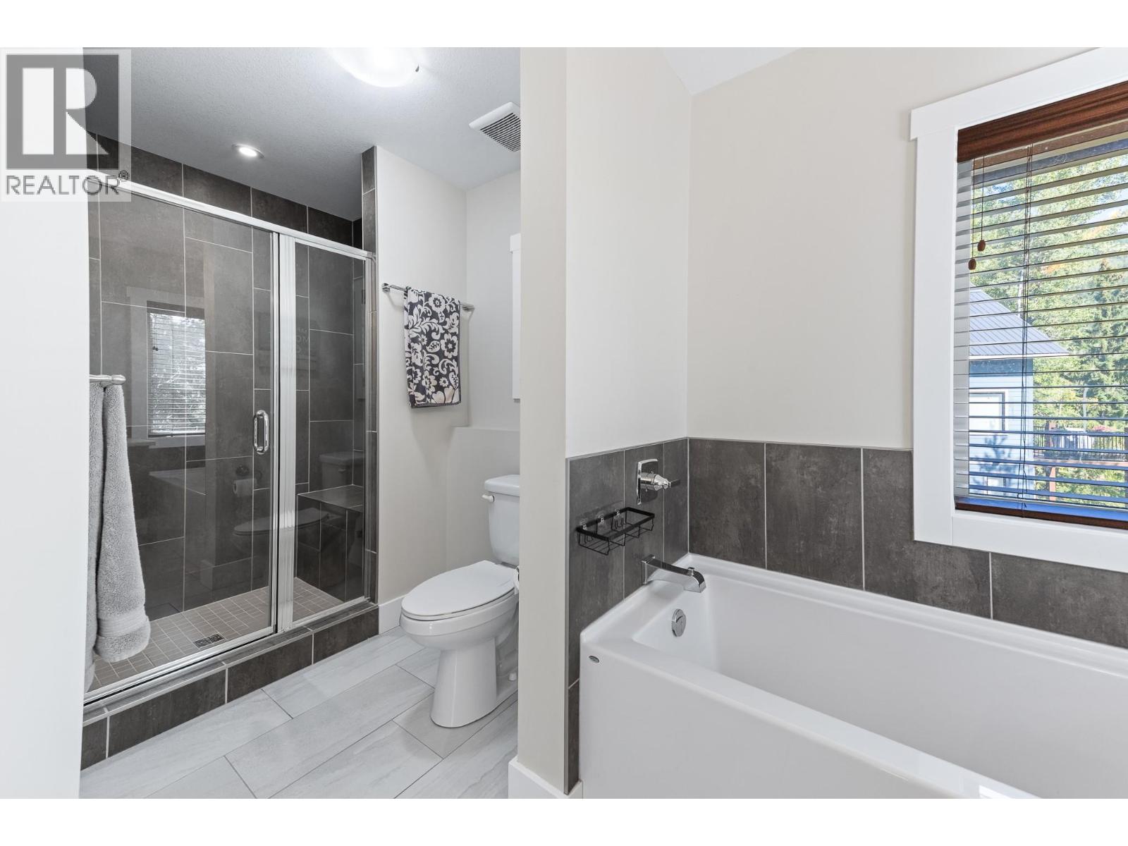 12 Alpine Trail Place, Fernie