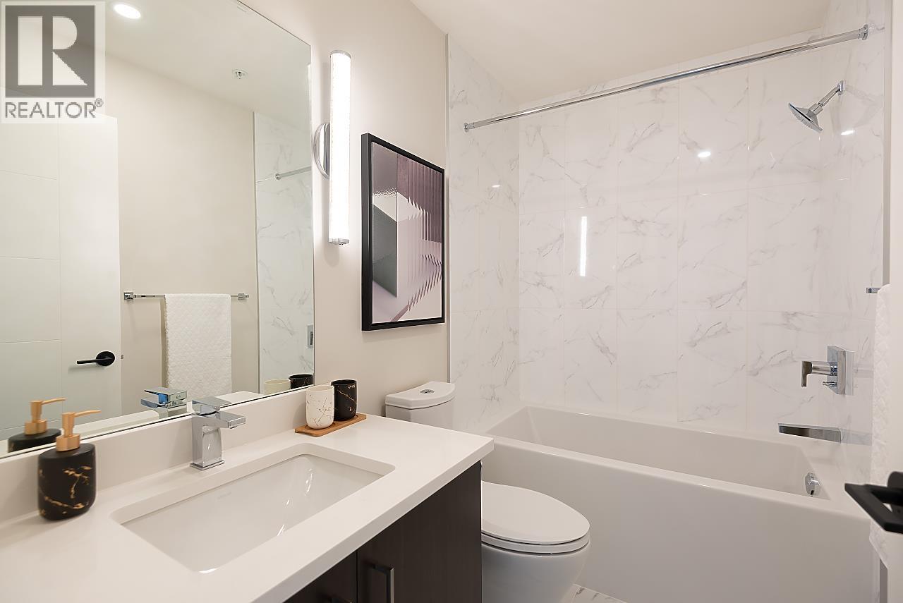 207 1633 TATLOW AVENUE, North Vancouver