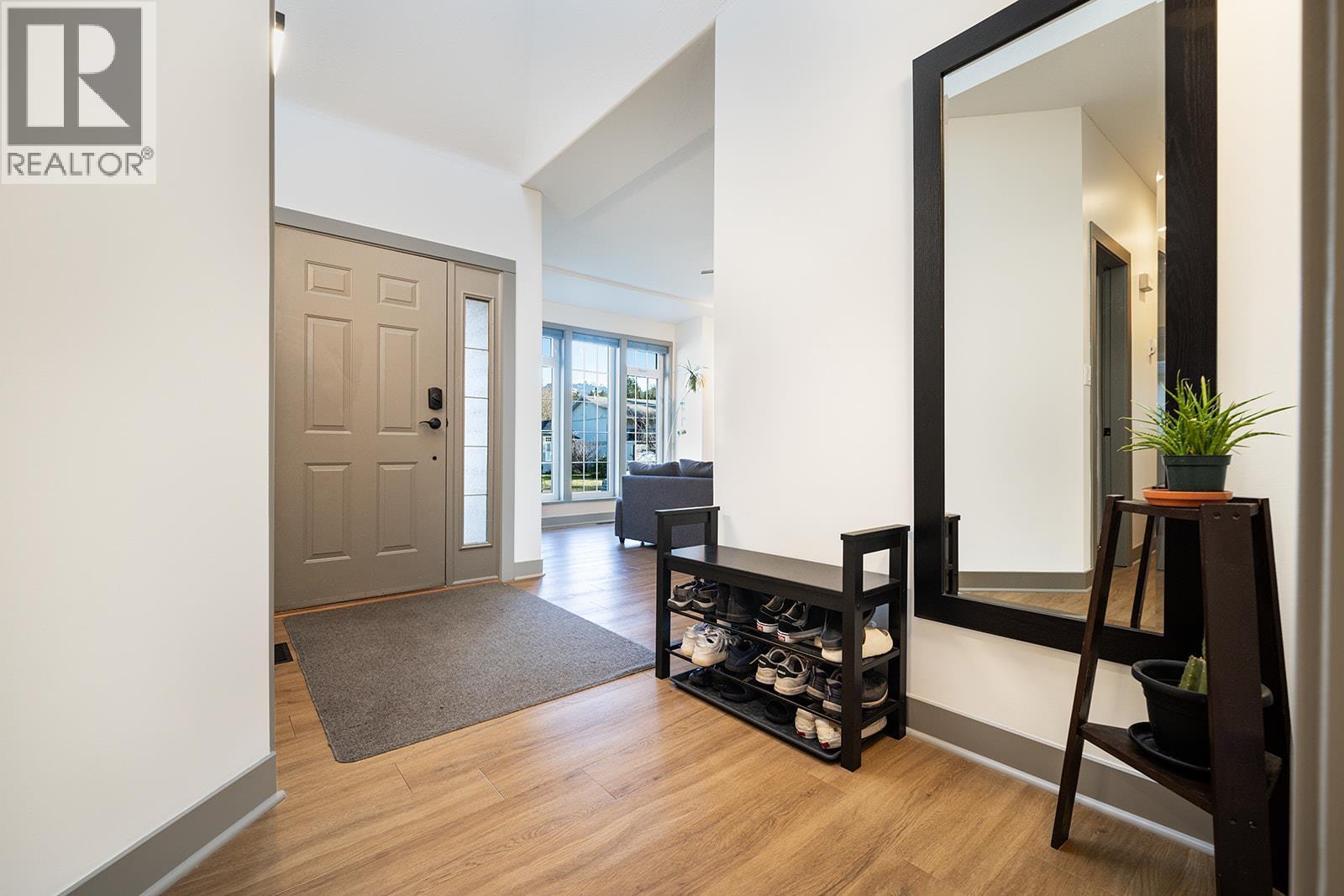 1020 WINDSOR PLACE, Squamish