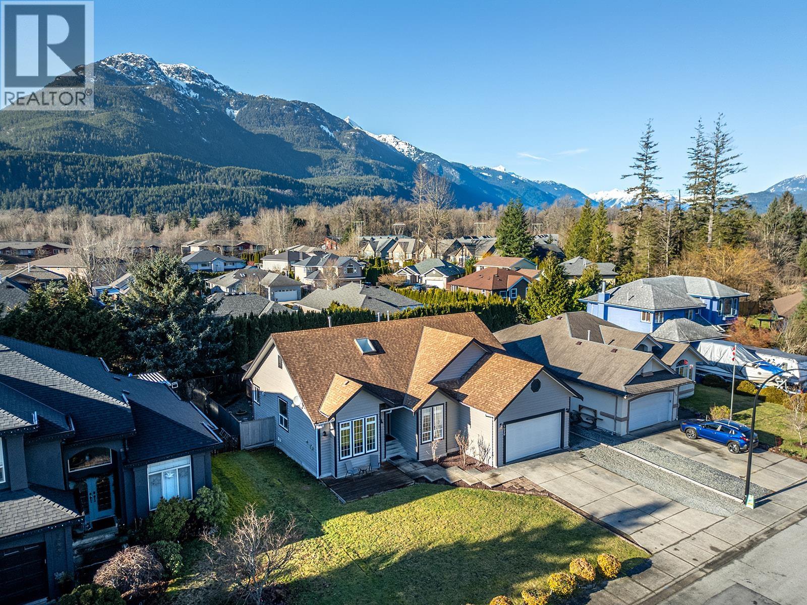 1020 WINDSOR PLACE, Squamish