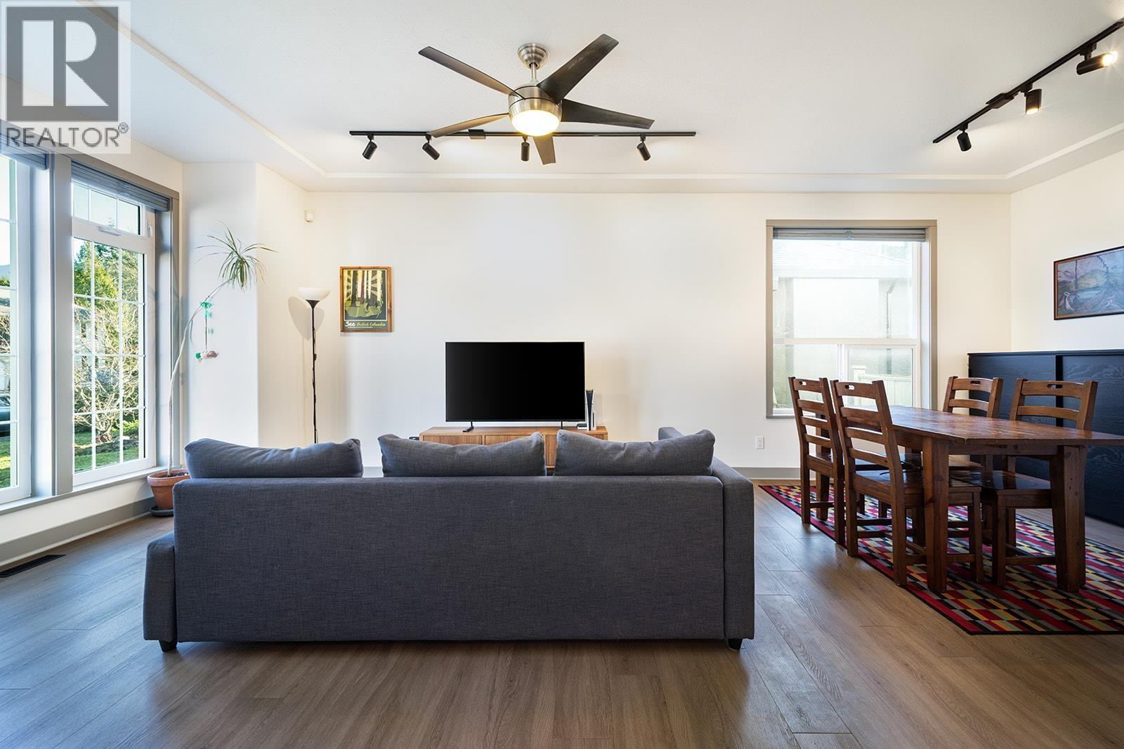 1020 WINDSOR PLACE, Squamish