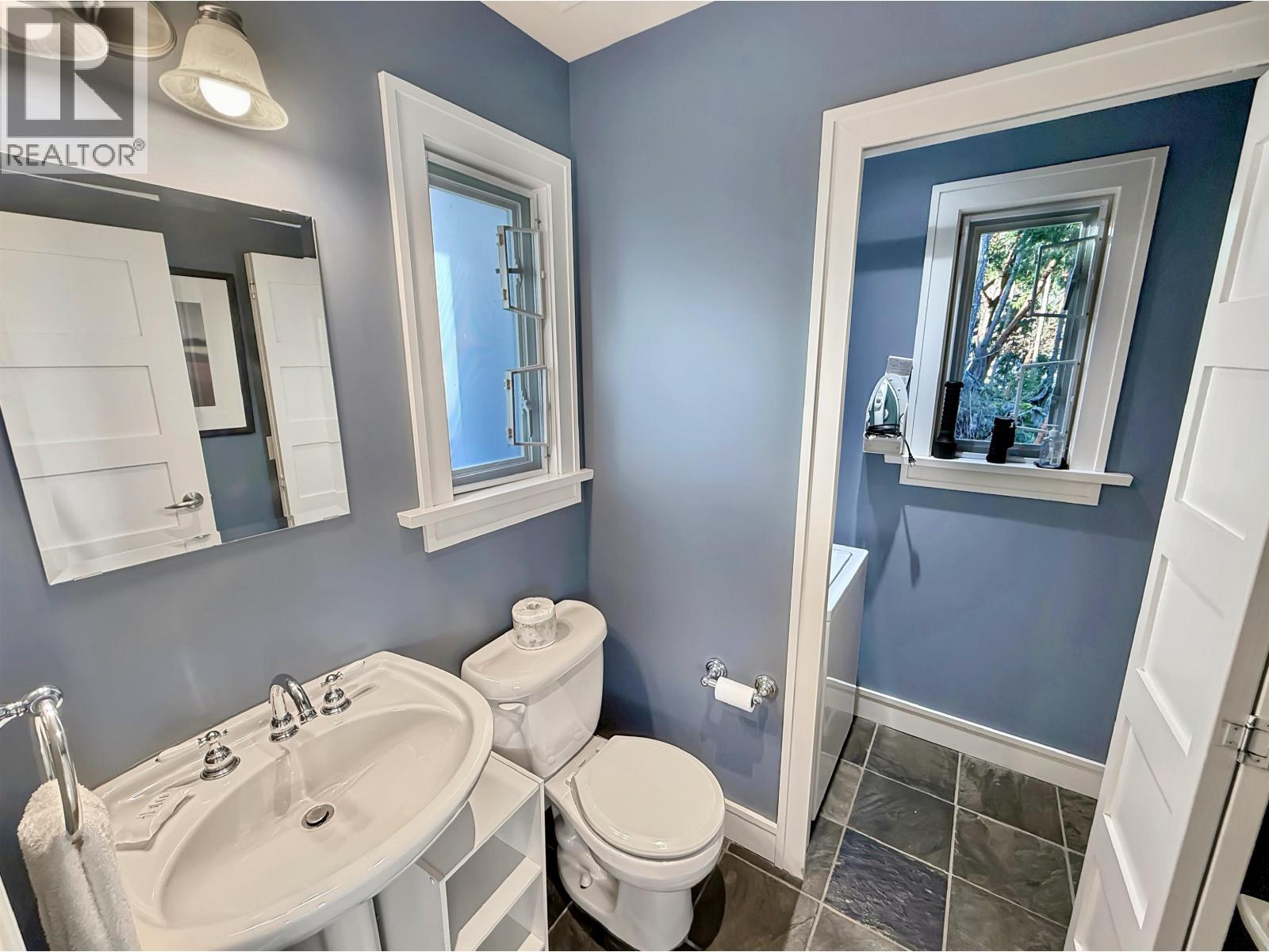 13D 2315 MACKINNON ROAD, Pender Island