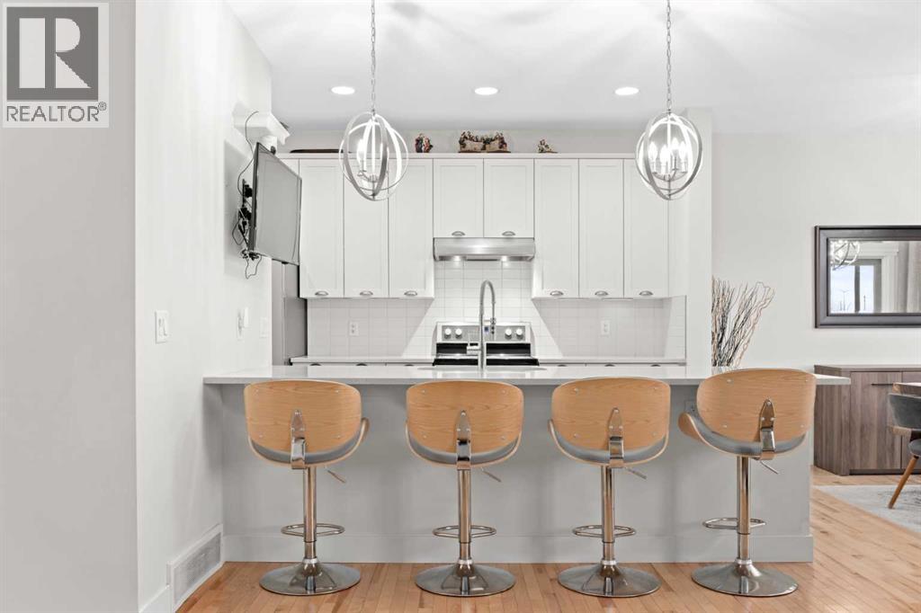 
          115 Mahogany Way Southeast
            <br/>
            <span>Calgary</span>
            , 
            <span>AB</span>
             <span>T3M1N5</span>
         - Photo 7