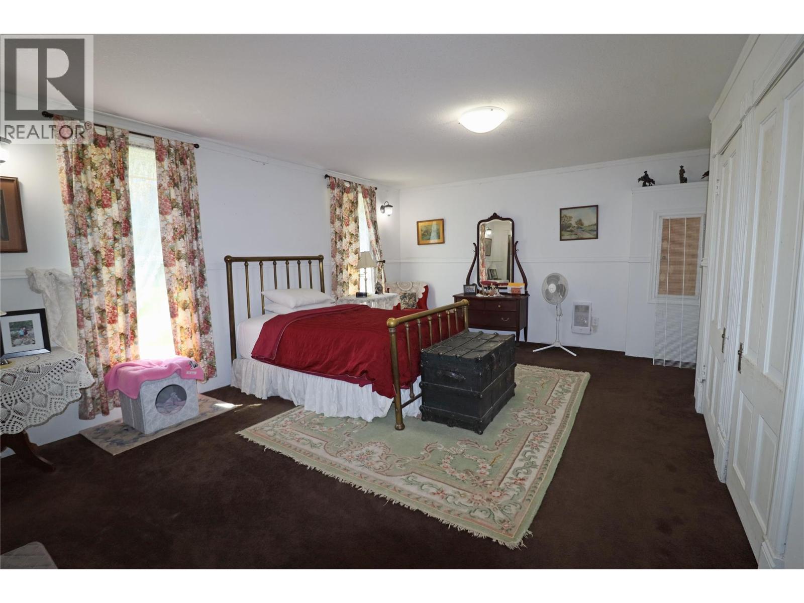 5818 17th Street, Grand Forks