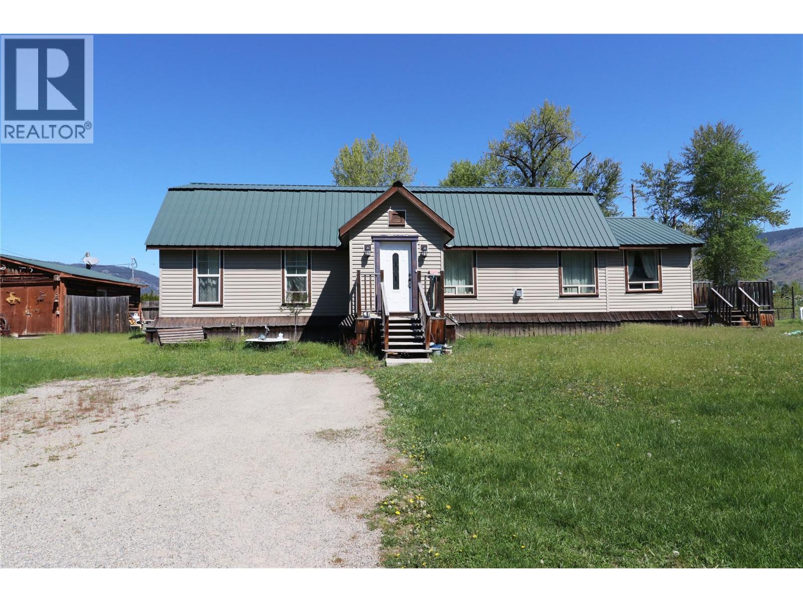 5818 17th Street, Grand Forks