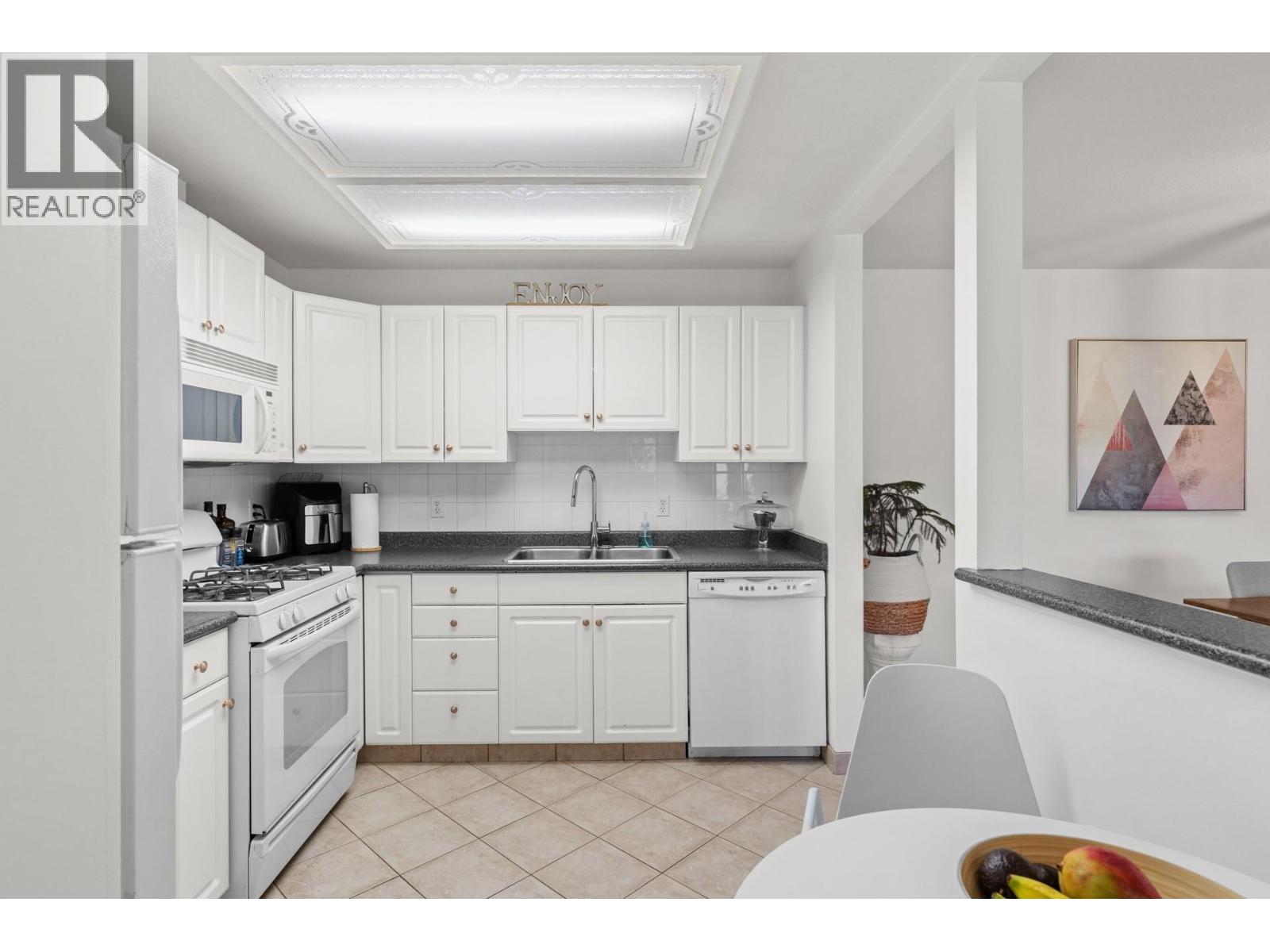 205 645 Barrera Road, Kelowna