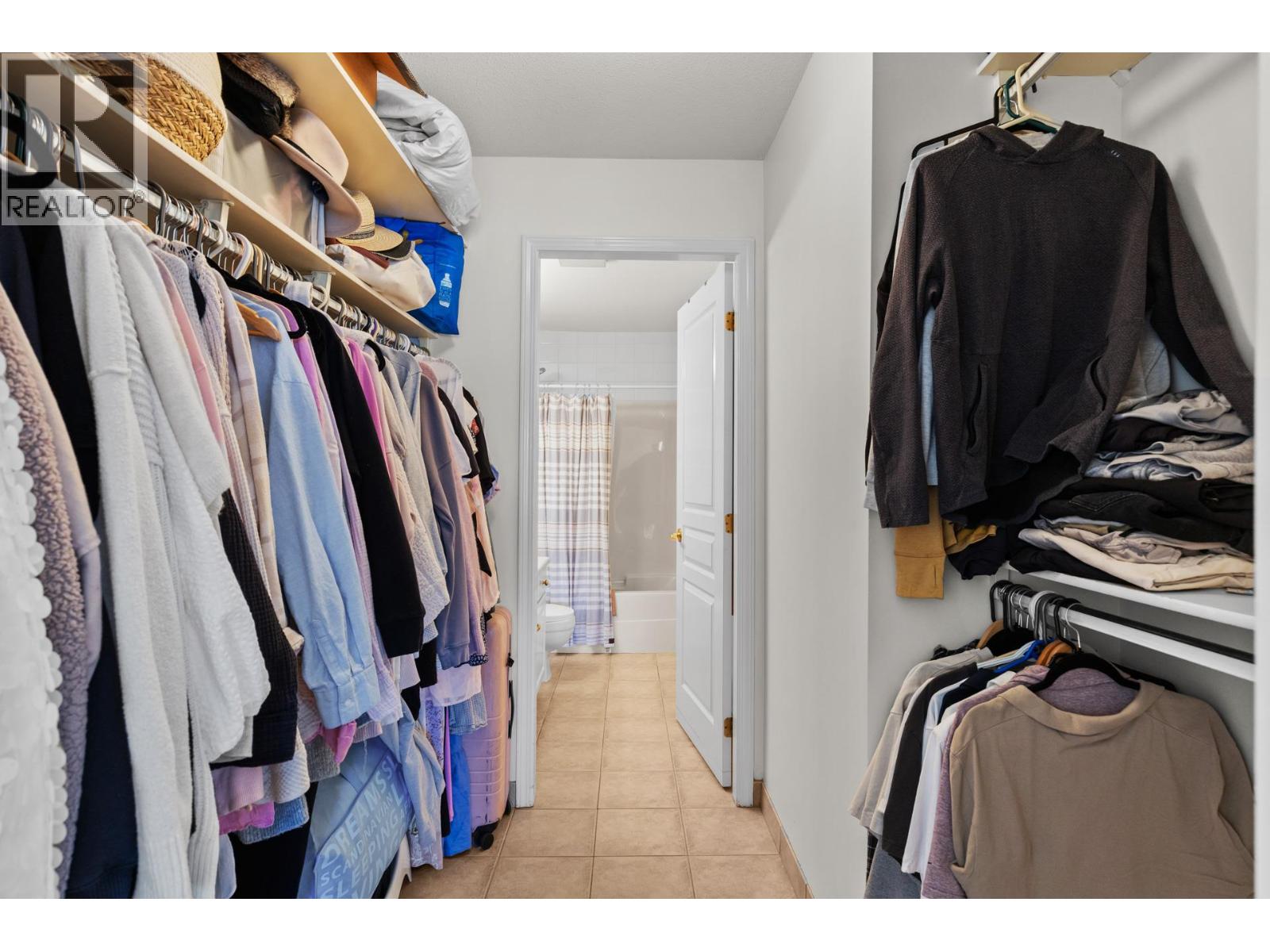 205 645 Barrera Road, Kelowna