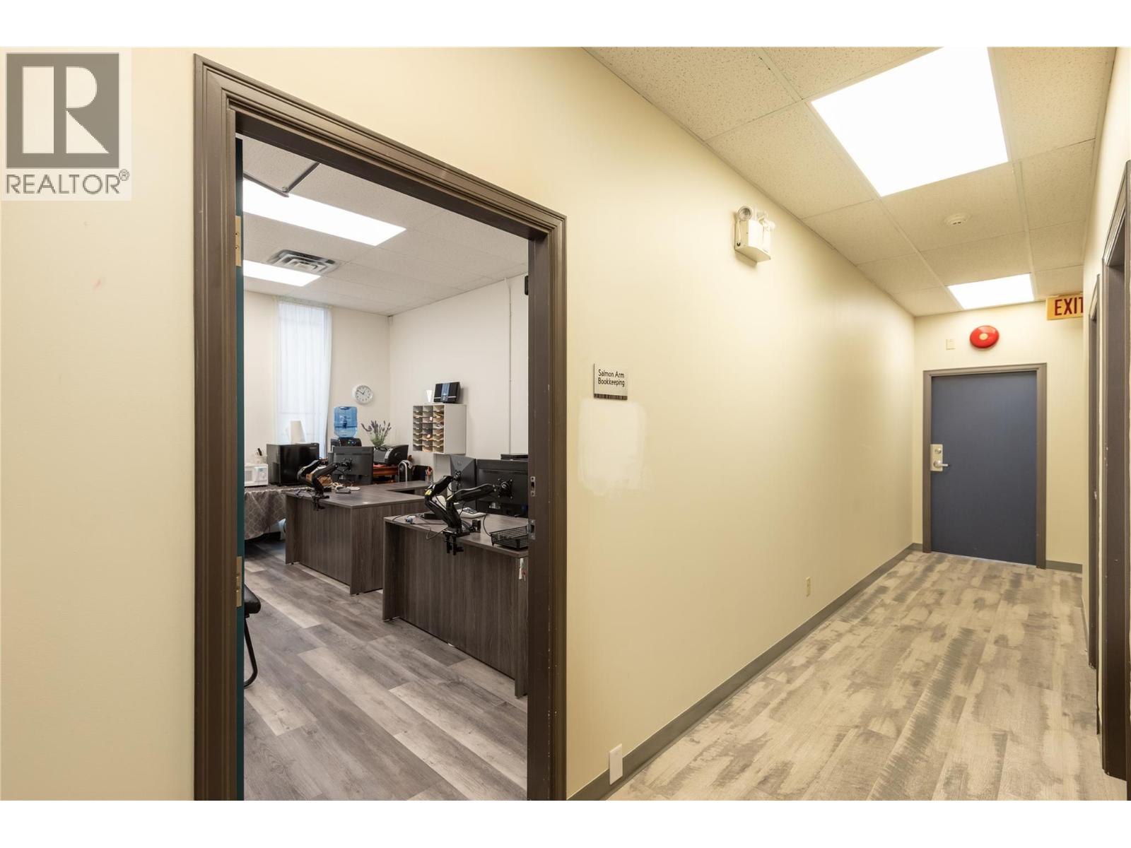 104 231 Trans Canada Highway Northeast, Salmon Arm