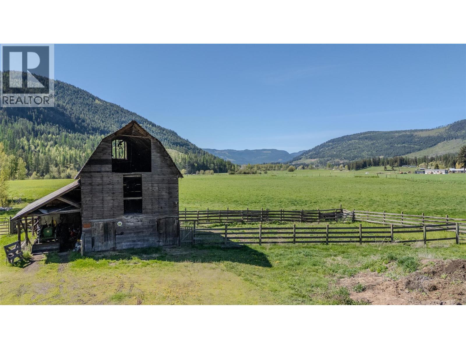  487 Mabel Lake Road, Lumby