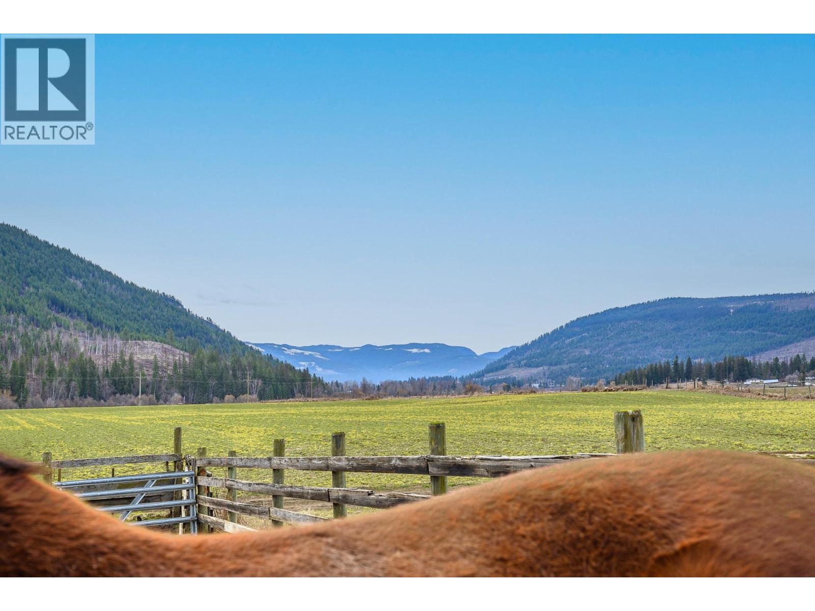  487 Mabel Lake Road, Lumby