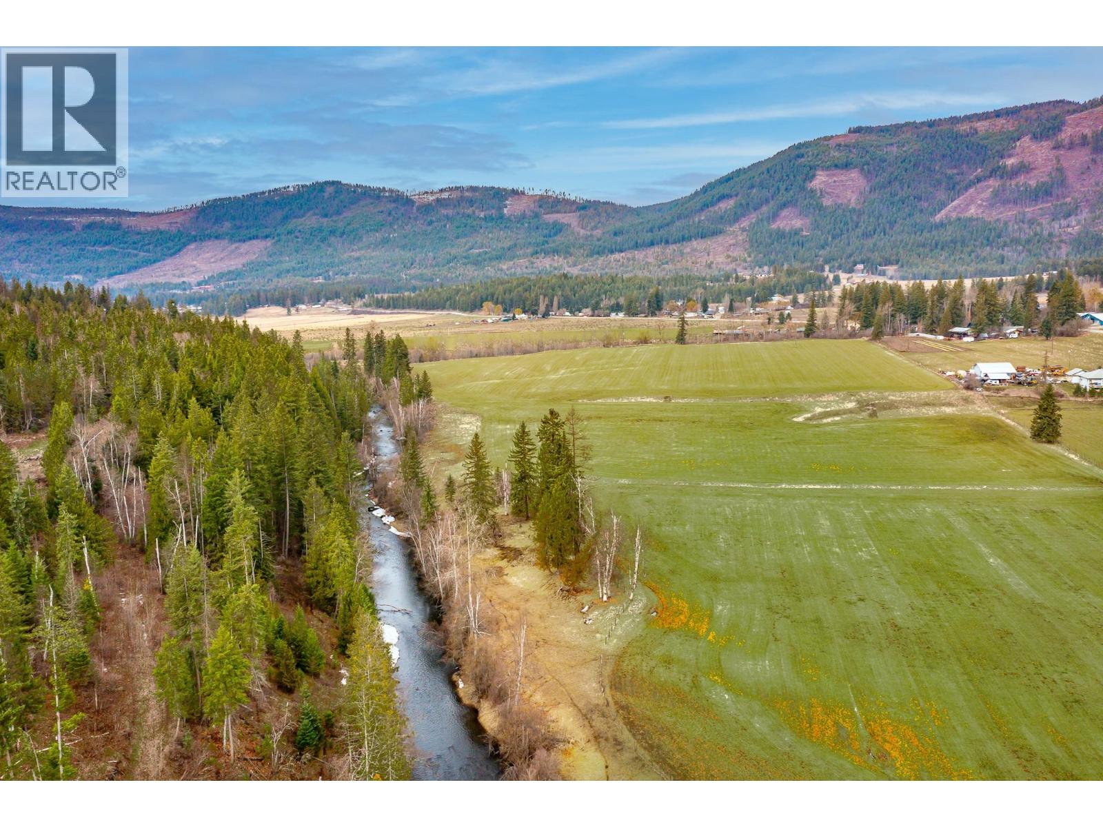  487 Mabel Lake Road, Lumby