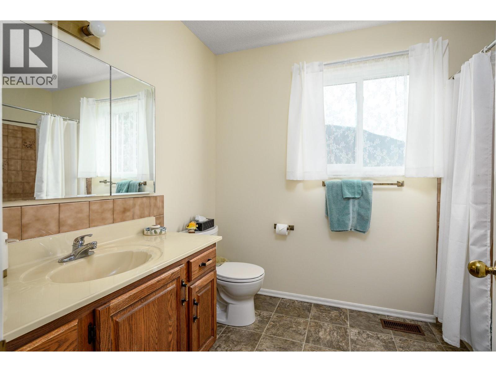  487 Mabel Lake Road, Lumby