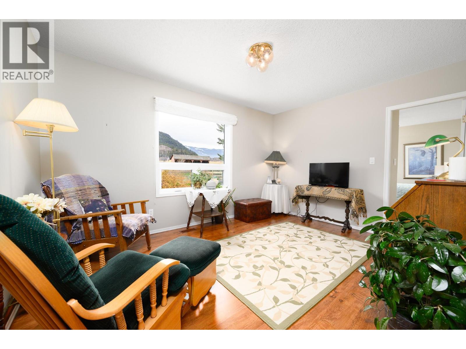  487 Mabel Lake Road, Lumby