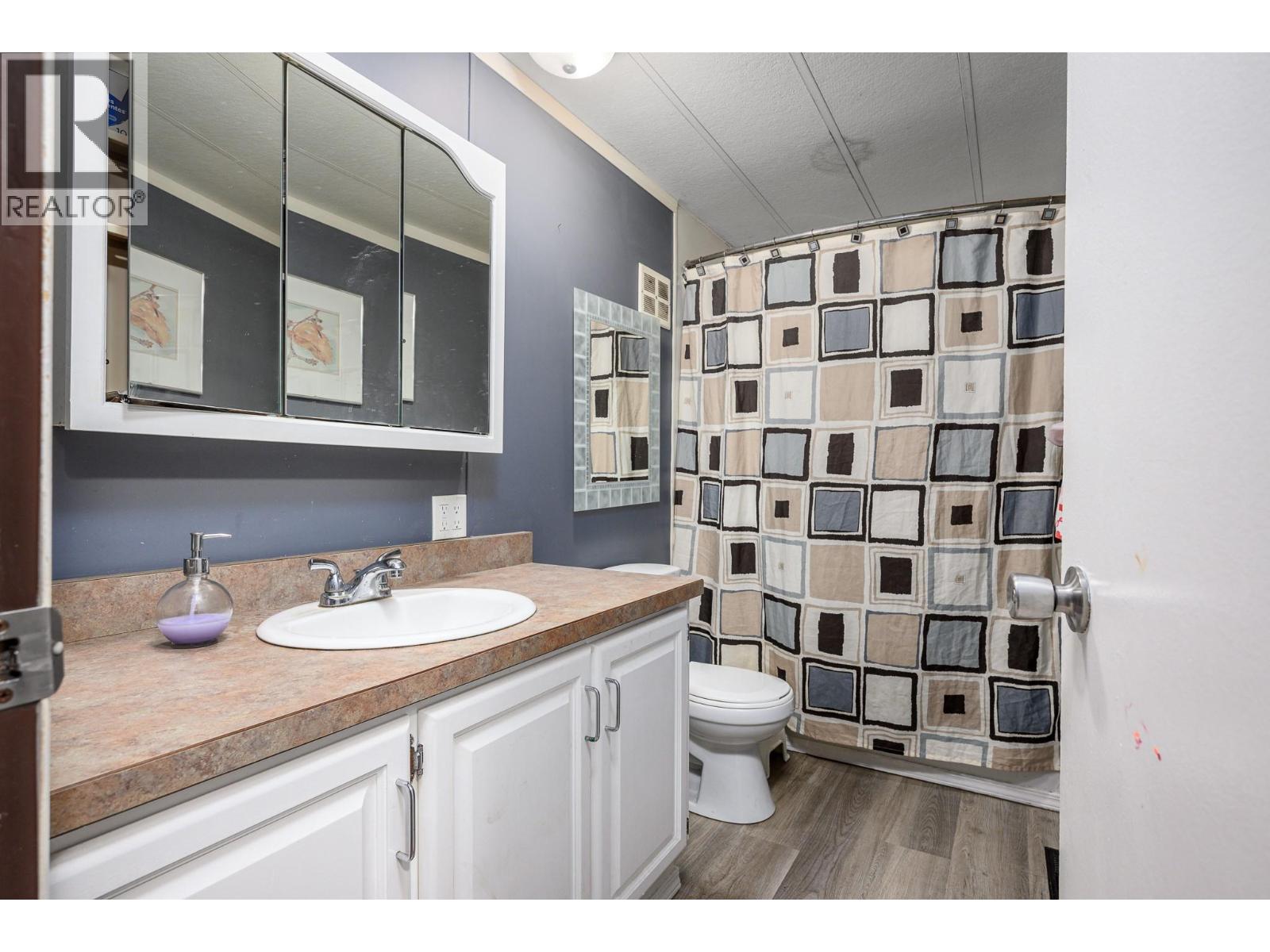  487 Mabel Lake Road, Lumby