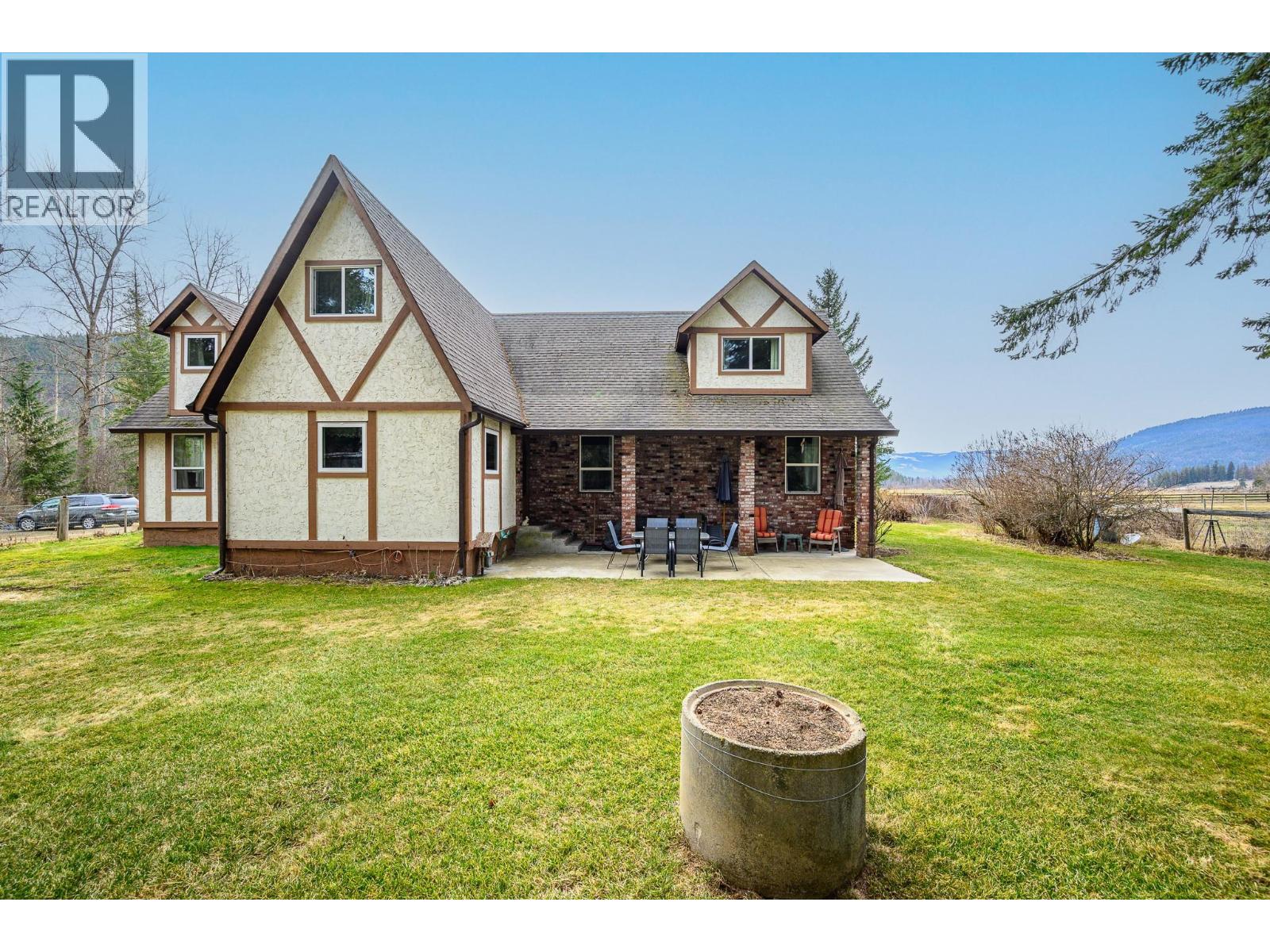  487 Mabel Lake Road, Lumby