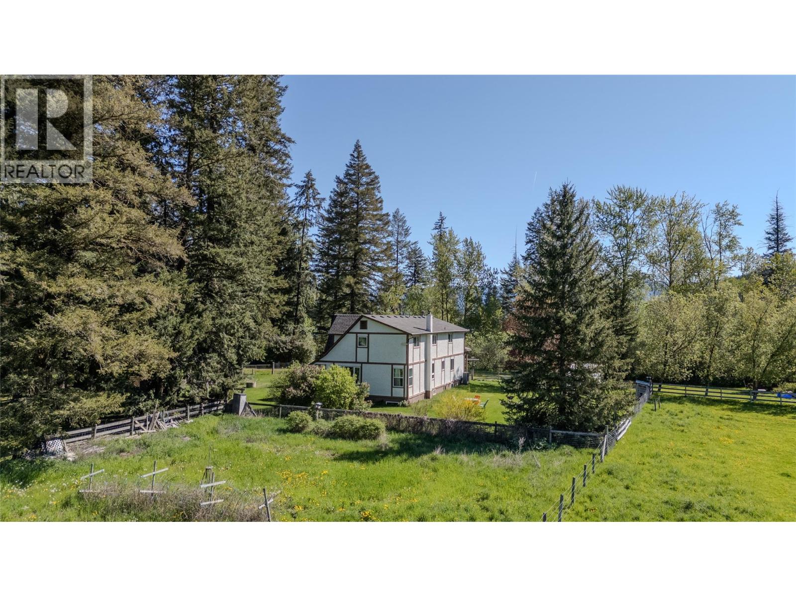  487 Mabel Lake Road, Lumby