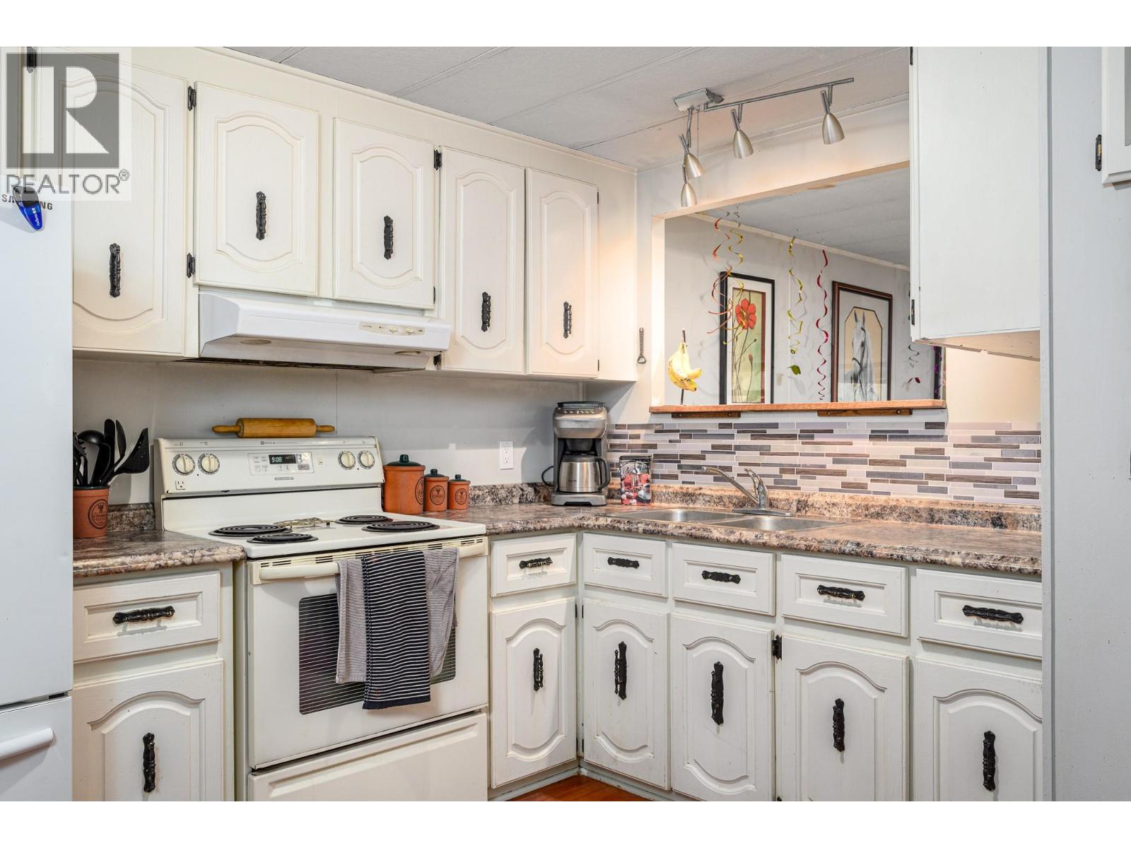  487 Mabel Lake Road, Lumby