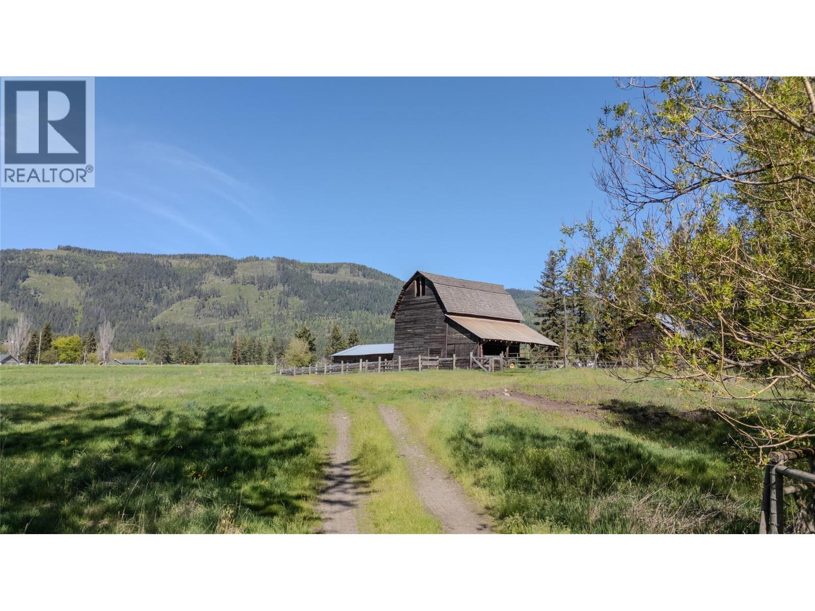  487 Mabel Lake Road, Lumby