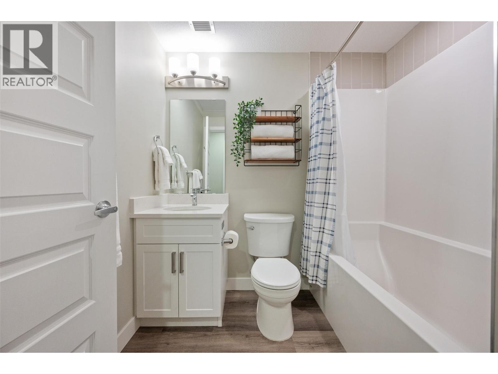 5620 51 Street Unit# 301, Osoyoos