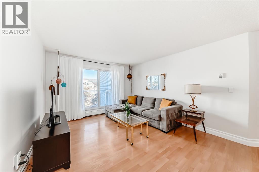 Single Family House for Sale in    Avenue SW Sunalta Calgary 