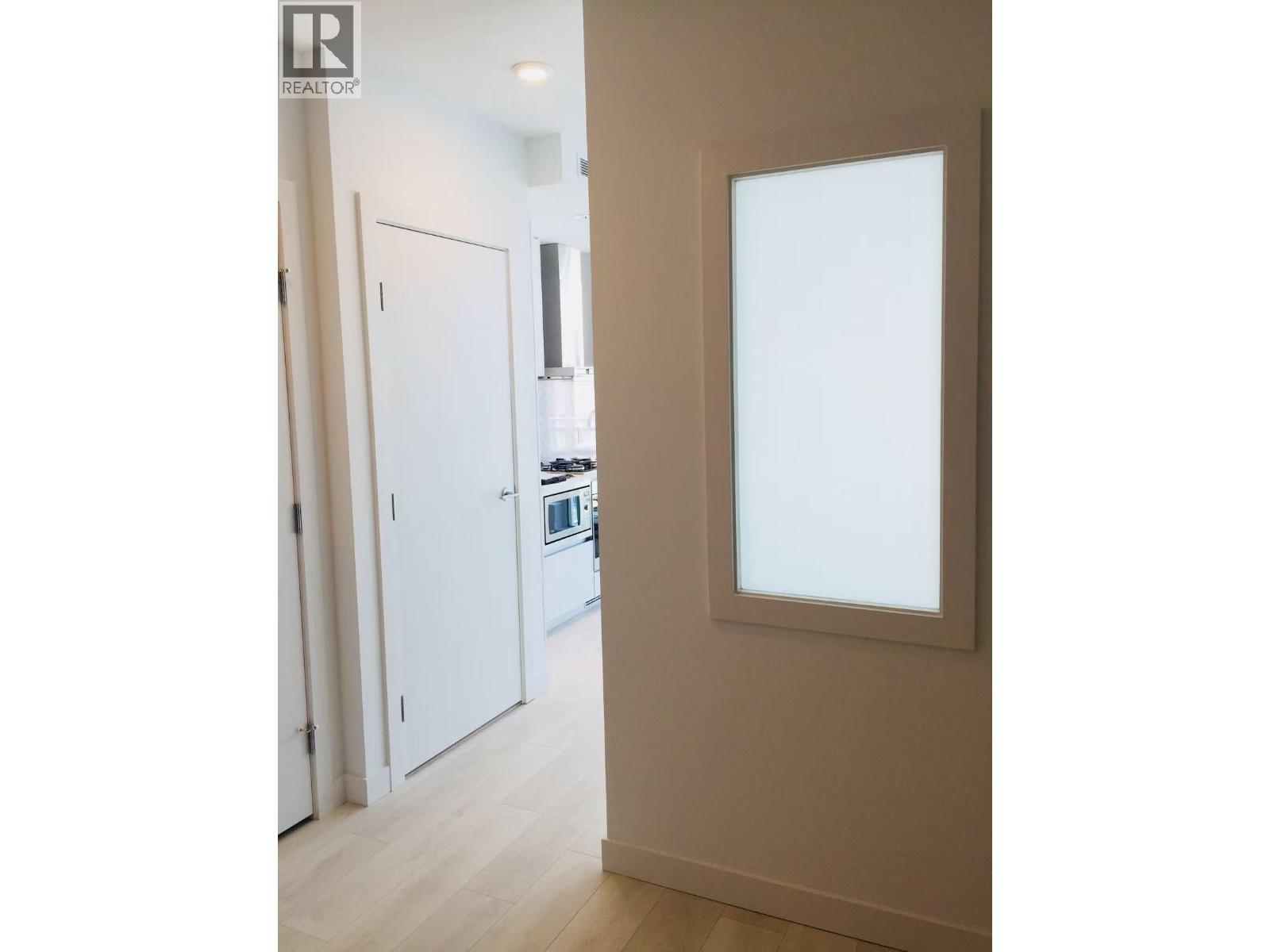 1 Bed, 1 Bath House for Sale in Burnaby – 1903 4670 ASSEMBLY WAY, Burnaby - Image 8