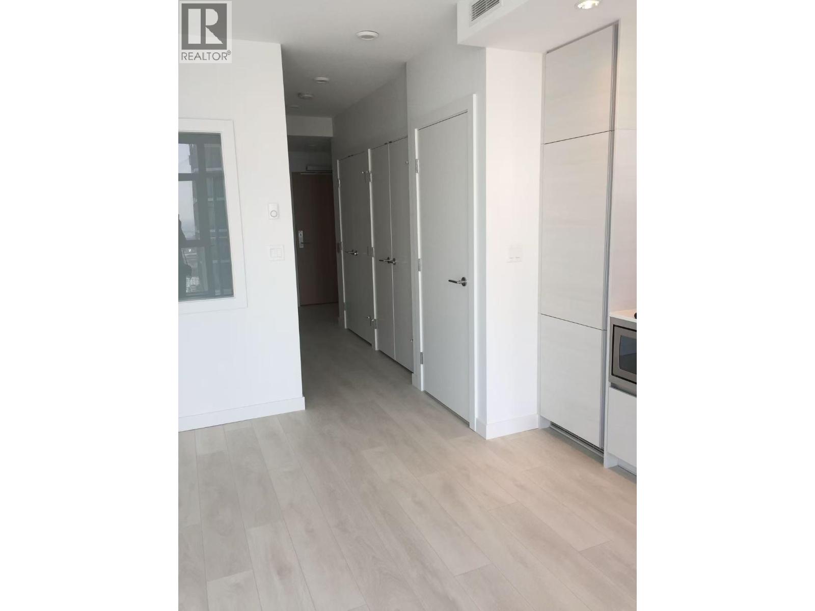 1 Bed, 1 Bath House for Sale in Burnaby – 1903 4670 ASSEMBLY WAY, Burnaby - Image 11
