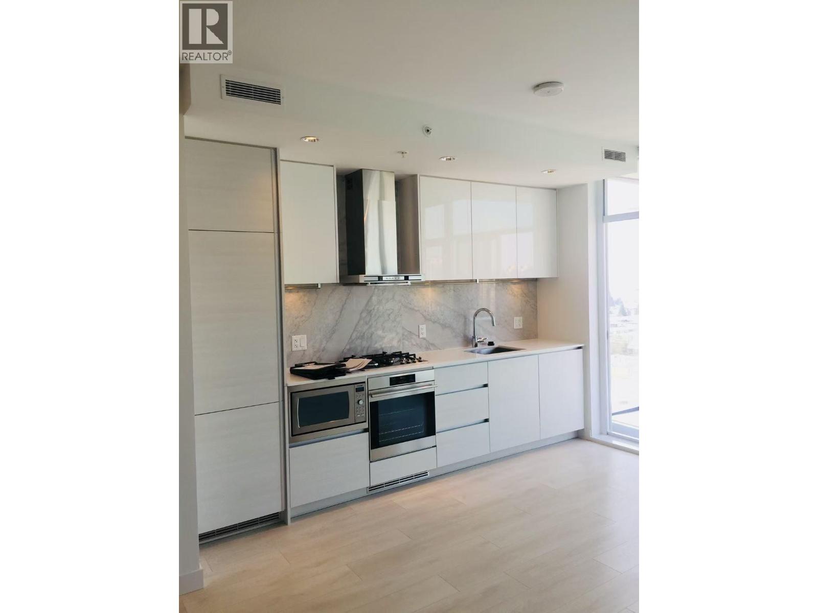 1 Bed, 1 Bath House for Sale in Burnaby – 1903 4670 ASSEMBLY WAY, Burnaby - Image 10