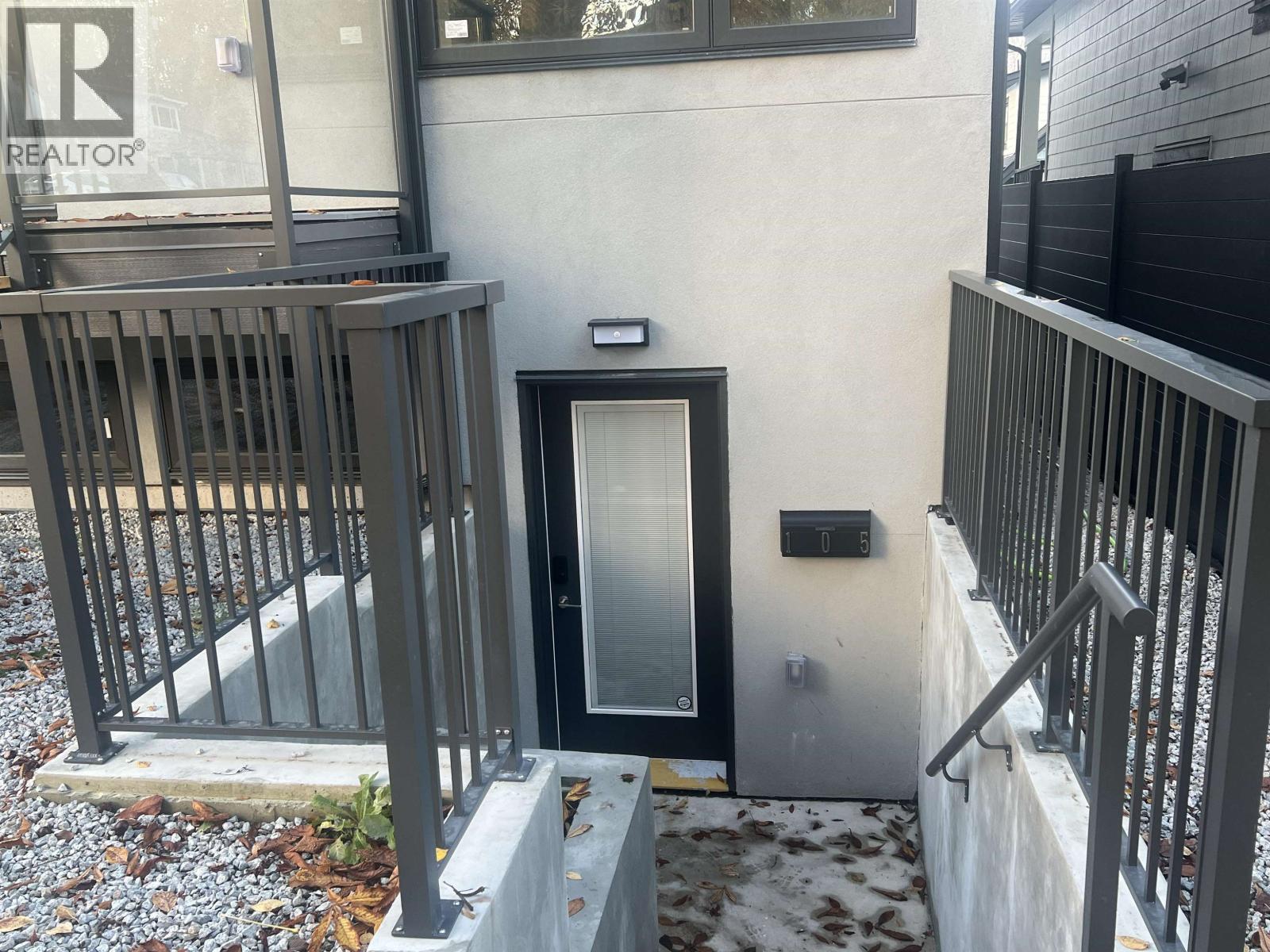 105 E 39TH AVENUE - Photo 2 of 9, Vancouver, British Columbia