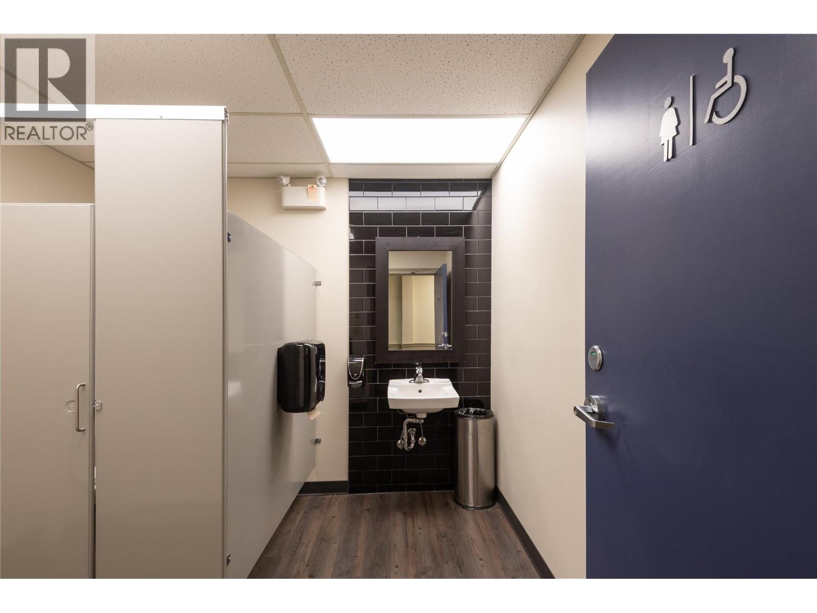 202 231 Trans Canada Highway Northeast, Salmon Arm