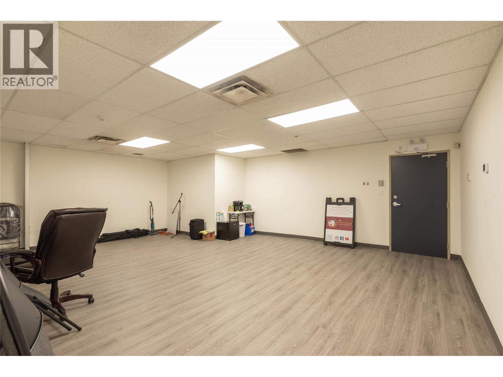 202 231 Trans Canada Highway Northeast, Salmon Arm