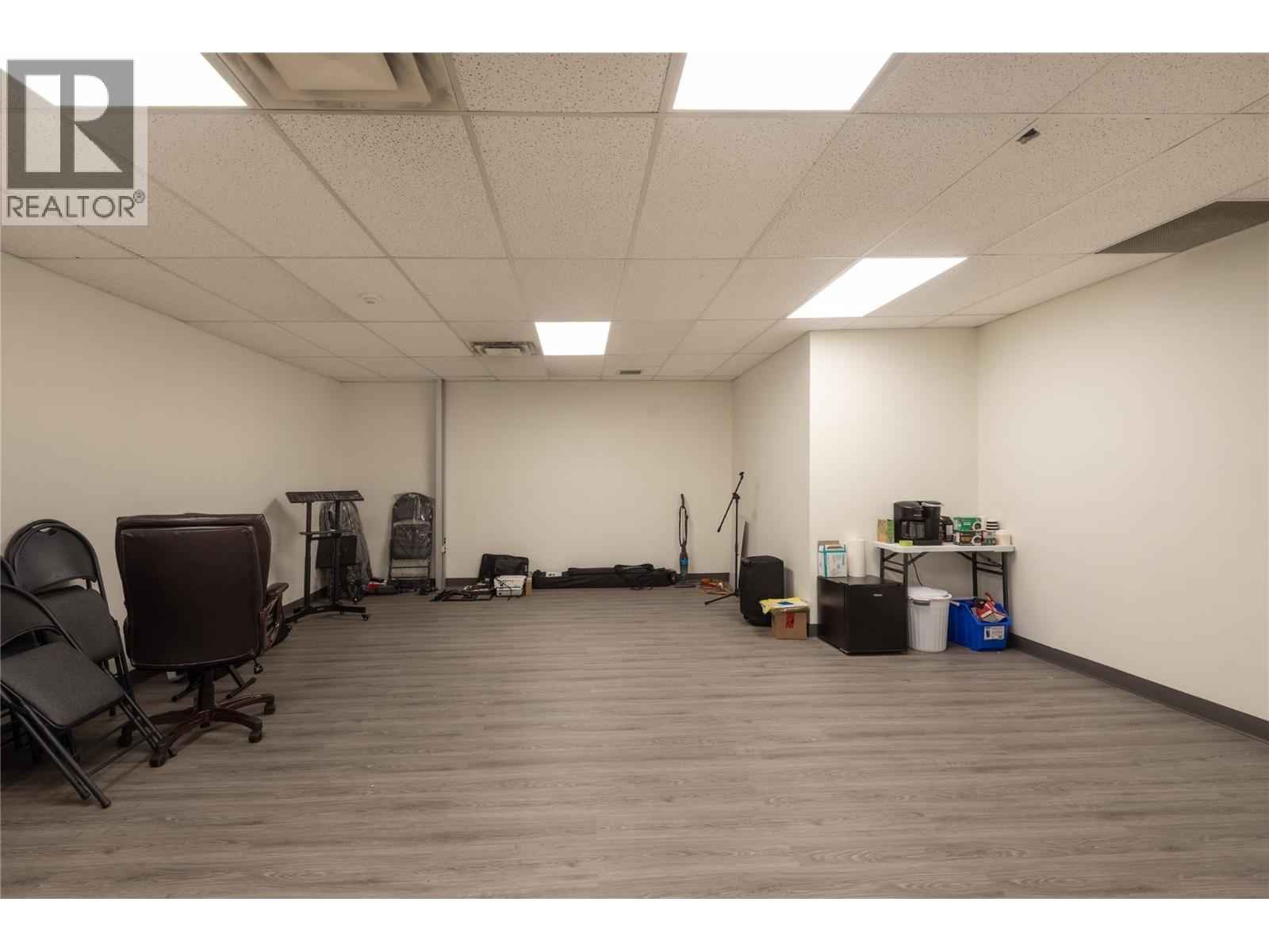 202 231 Trans Canada Highway Northeast, Salmon Arm