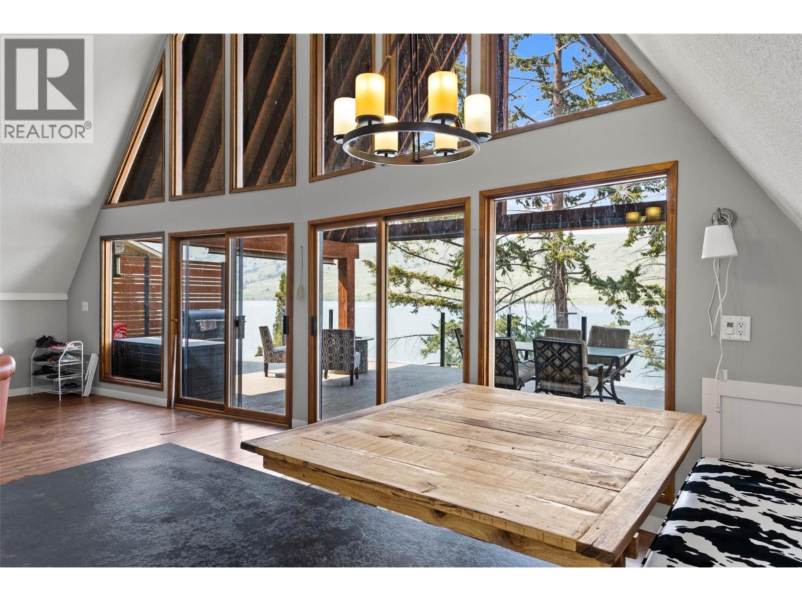 9027 Planet Mine Road, Stump Lake