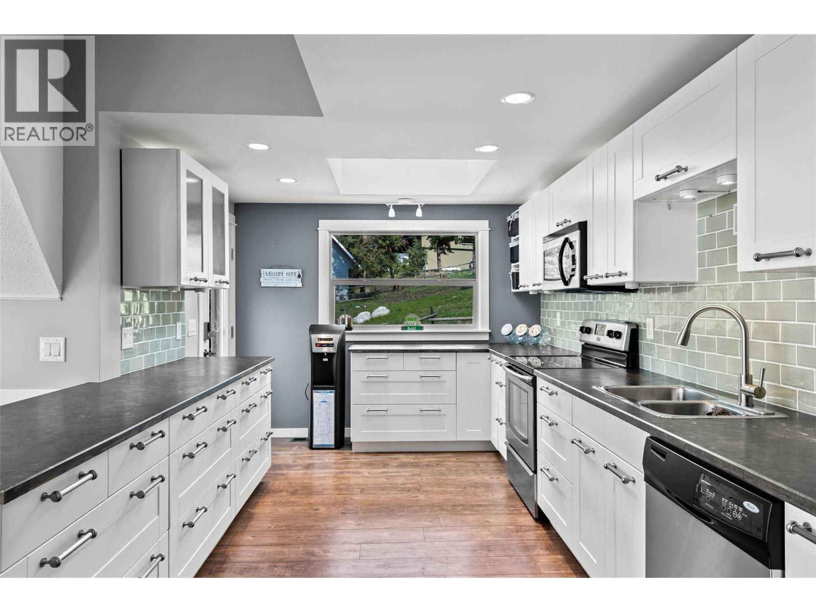 9027 Planet Mine Road, Stump Lake