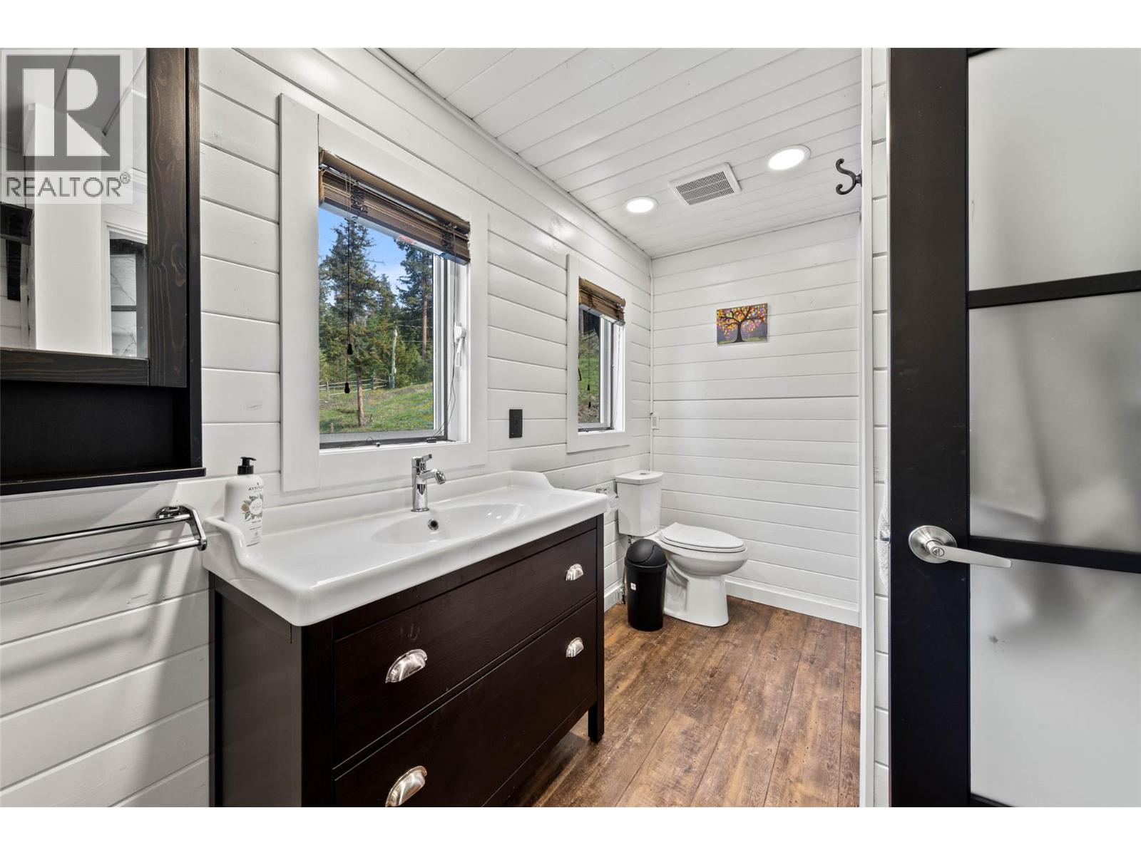 9027 Planet Mine Road, Stump Lake