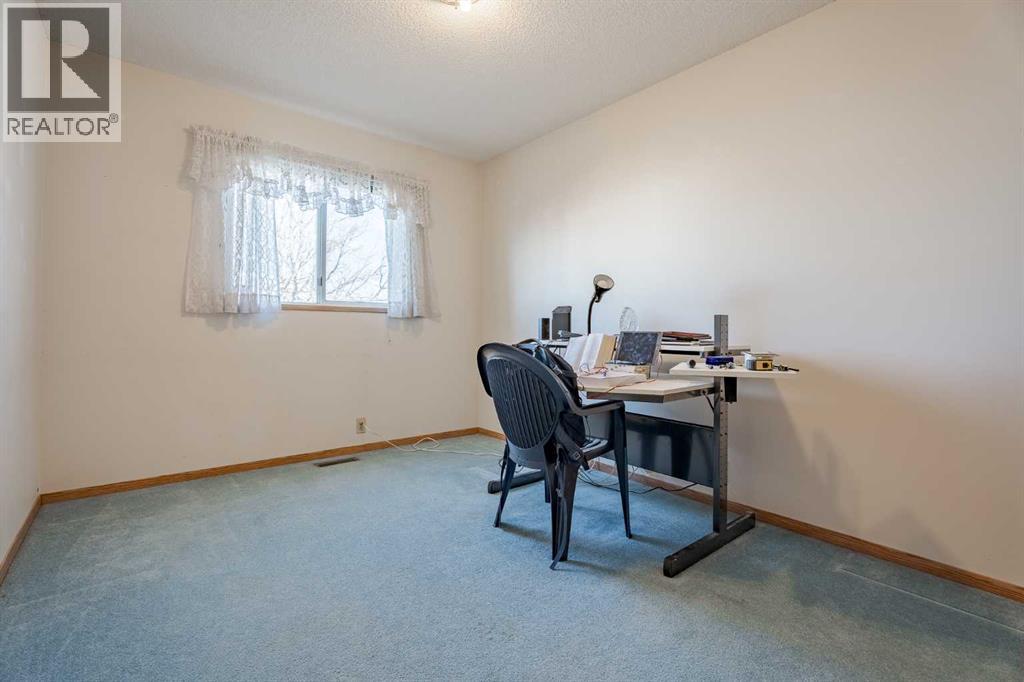 Single Family House for Sale in  Martinridge Crescent NE Martindale Calgary 