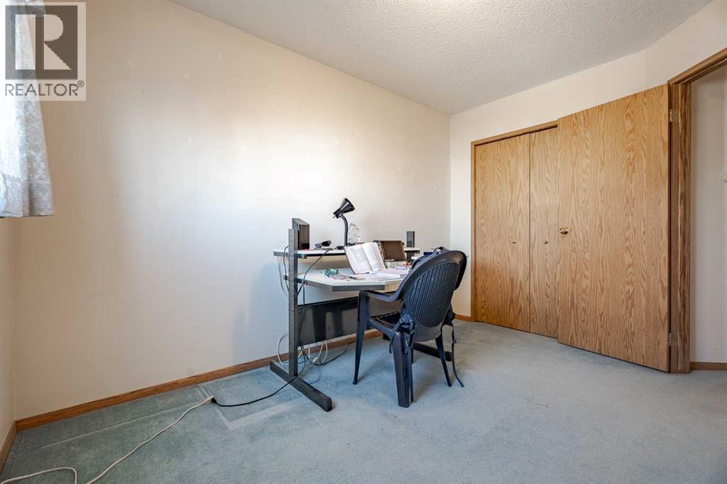 Single Family House for Sale in  Martinridge Crescent NE Martindale Calgary 