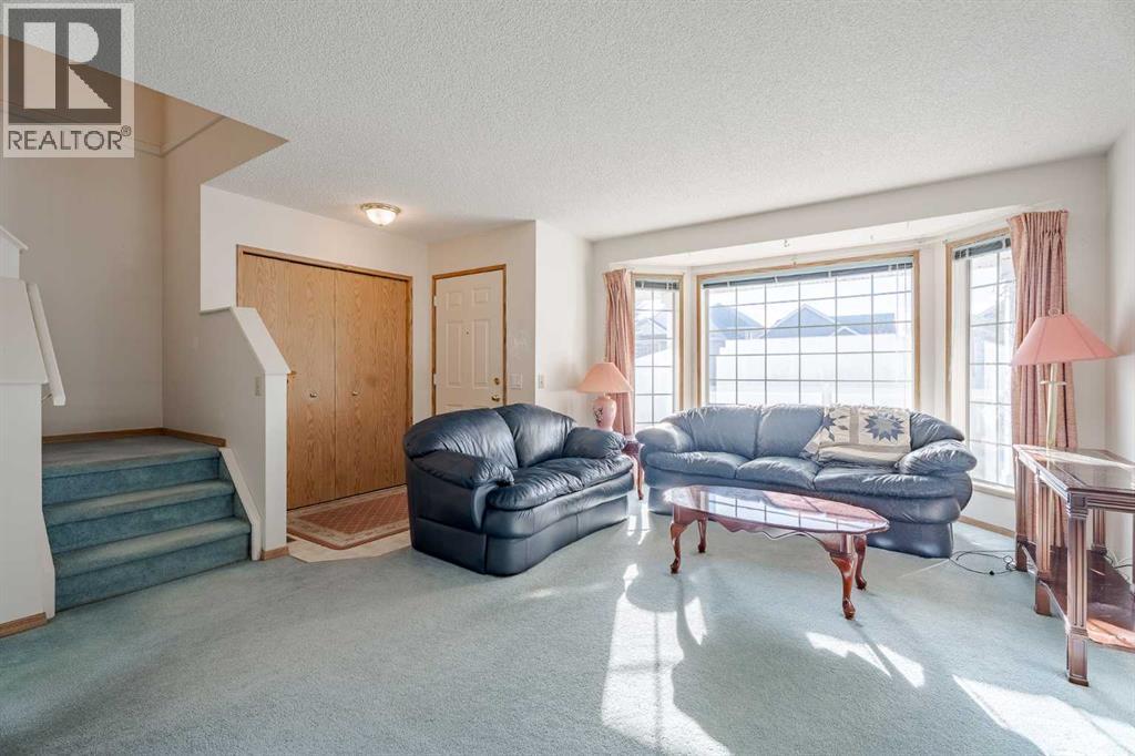 Single Family House for Sale in  Martinridge Crescent NE Martindale Calgary 