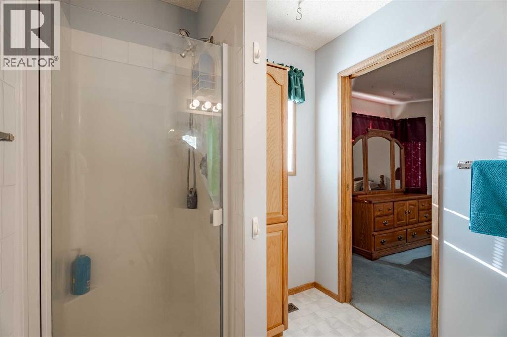 Single Family House for Sale in  Martinridge Crescent NE Martindale Calgary 