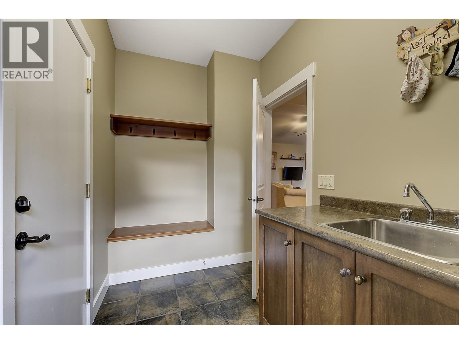 12633 Driftwood Court, Lake Country