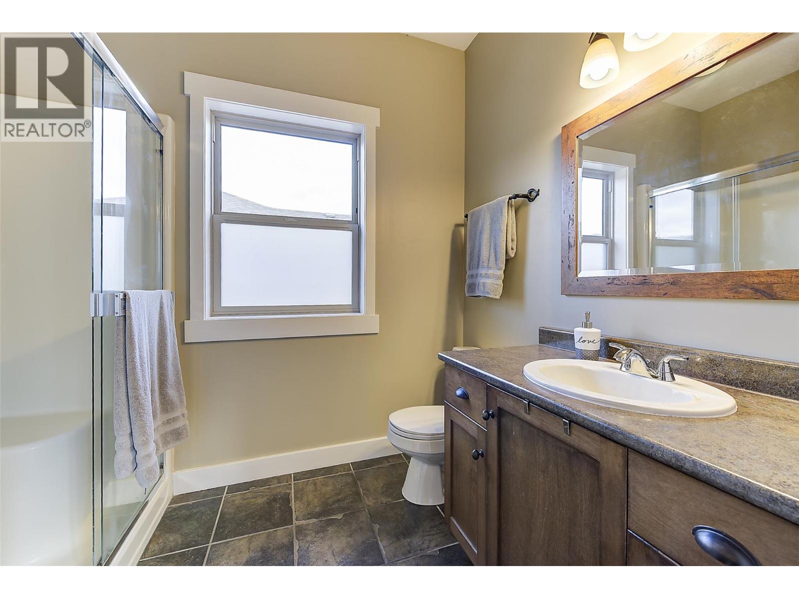 12633 Driftwood Court, Lake Country