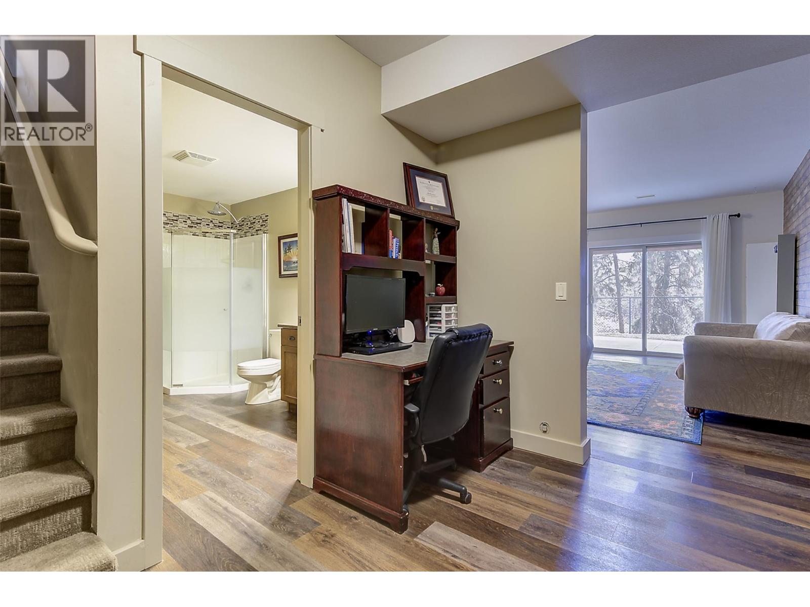 12633 Driftwood Court, Lake Country