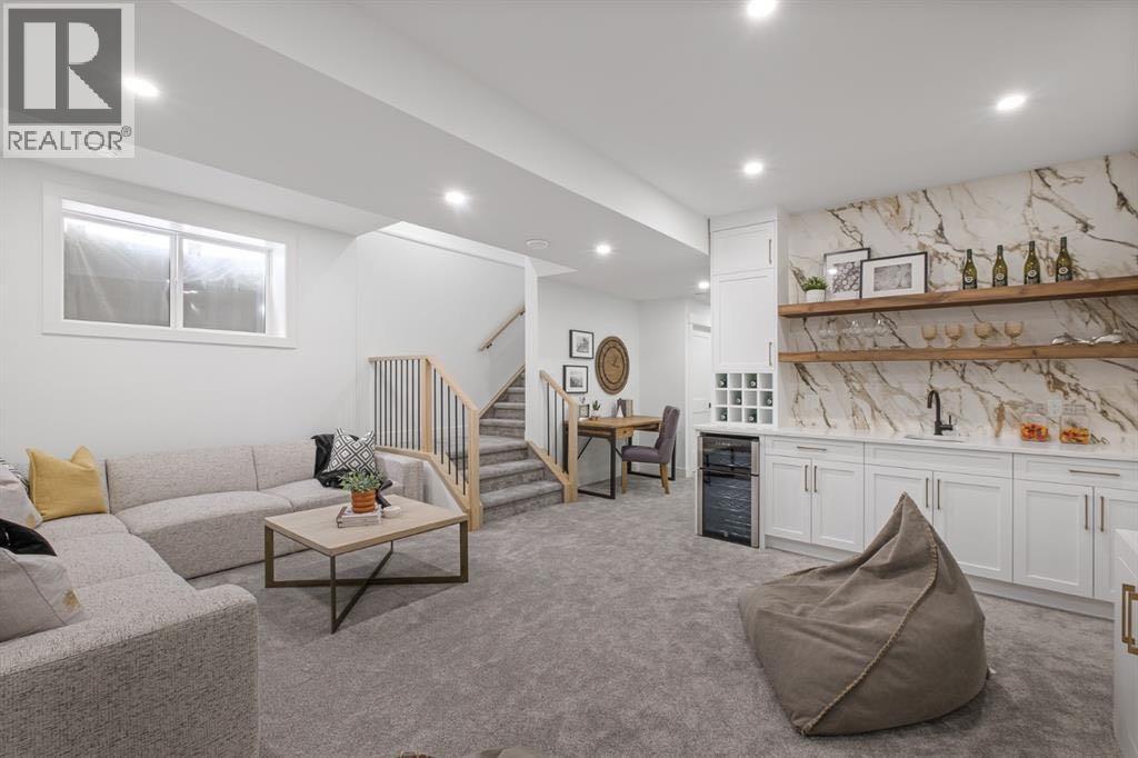 Single Family House for Sale in   Avenue Shaganappi Calgary 