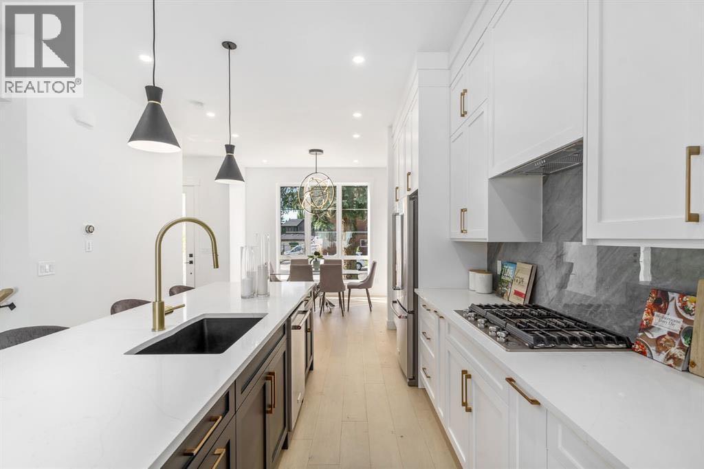 Single Family House for Sale in   Avenue Shaganappi Calgary 