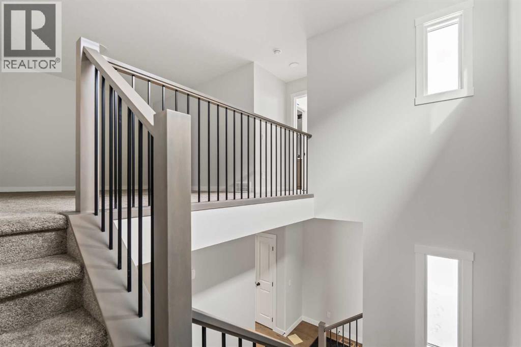 Single Family House for Sale in  Silver Spruce Grove SW Silverado Calgary 