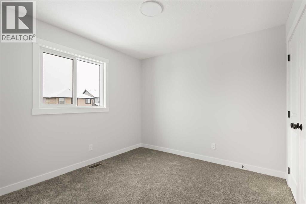 Single Family House for Sale in  Silver Spruce Grove SW Silverado Calgary 