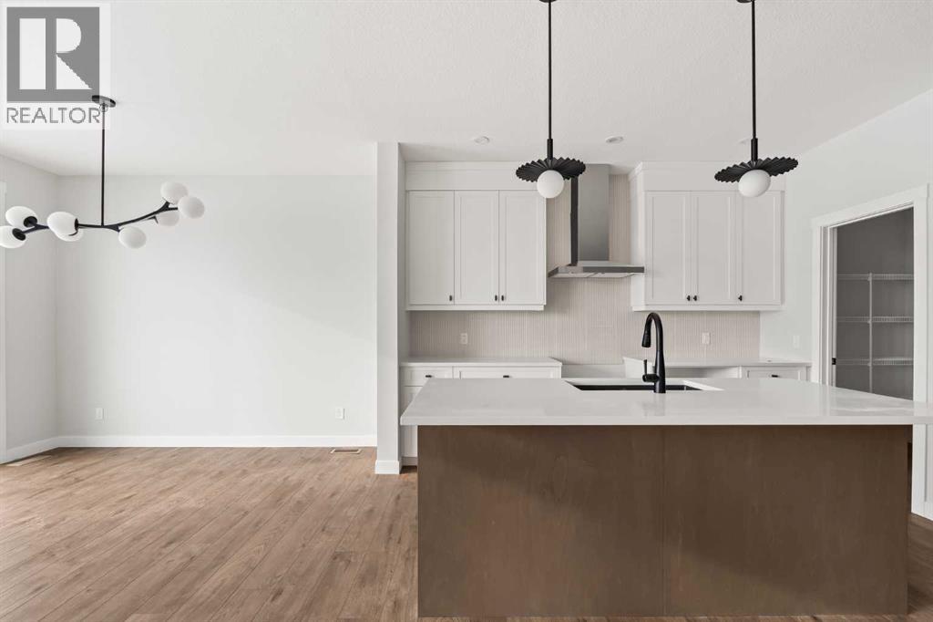 Single Family House for Sale in  Silver Spruce Grove SW Silverado Calgary 