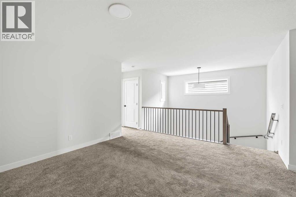 Single Family House for Sale in  Silver Spruce Grove SW Silverado Calgary 